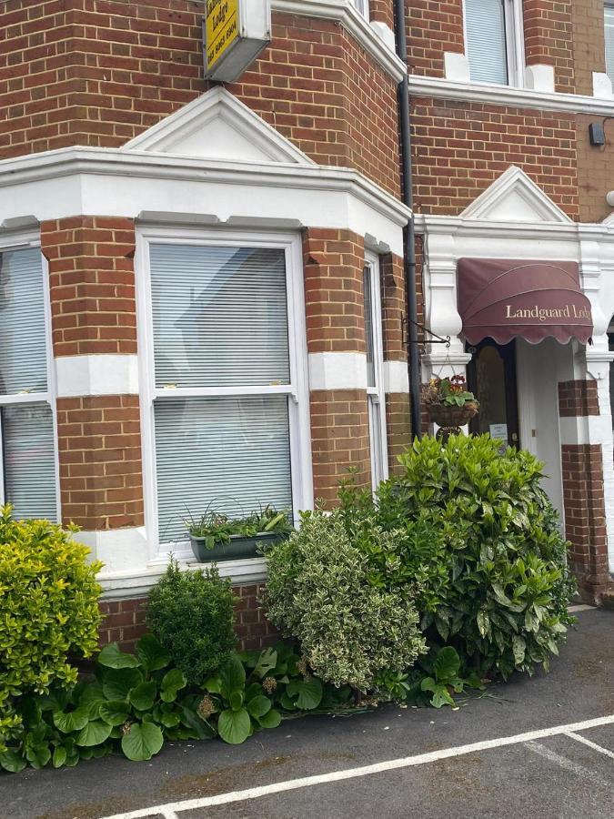 Landguard Lodge Guest House Shipley  エクステリア 写真